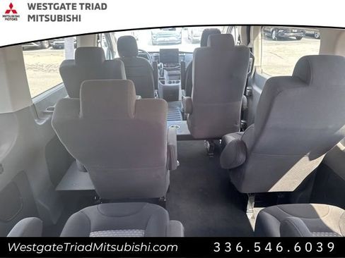 Used 2023 Ford Transit 350 XLT image 12