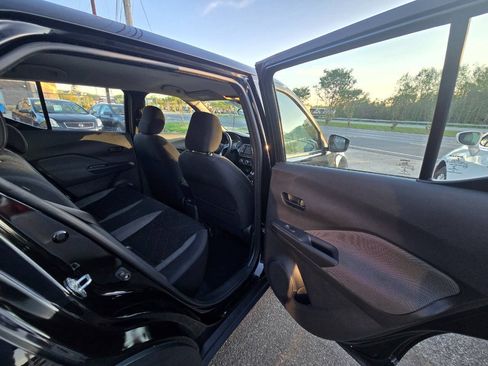 Used 2020 Nissan Kicks S FWD image 31