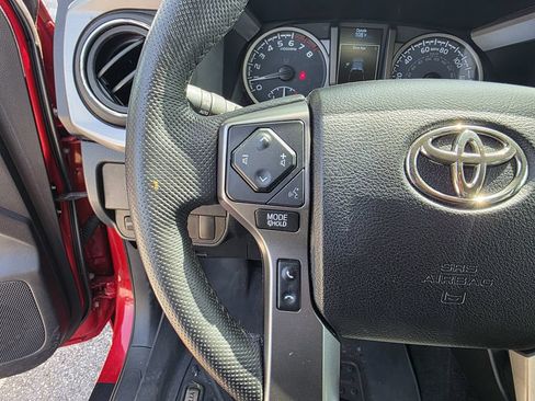 Used 2021 Toyota Tacoma SR5 AWD/4WD image 23