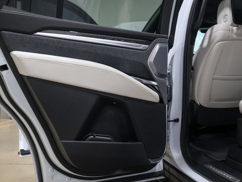 Used 2026 Cadillac Escalade V AWD/4WD image 52