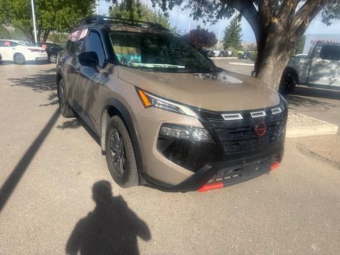 Used 2025 Nissan Rogue SV AWD/4WD image 20