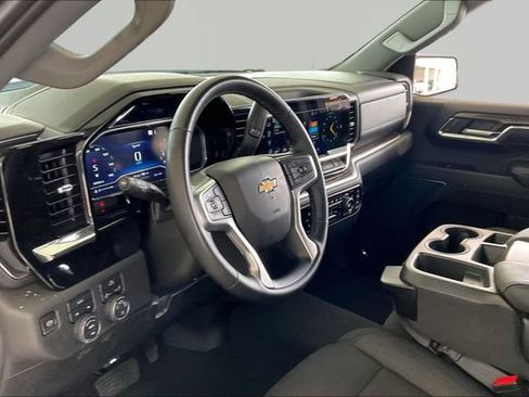 Used 2023 Chevrolet Silverado 1500 LT AWD/4WD image 12