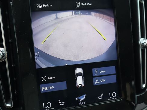 Used 2019 Volvo XC40 T5 Momentum AWD/4WD image 8