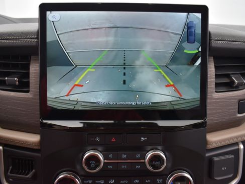 Used 2024 Ford Expedition Limited image 17