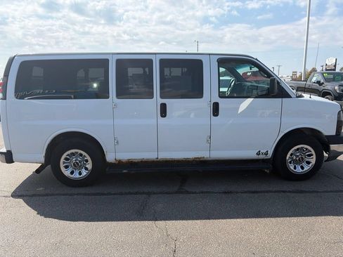Used 2014 GMC Savana 1500 LT AWD/4WD image 4