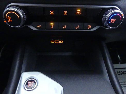 Used 2025 Nissan Altima 2.5 SV image 14