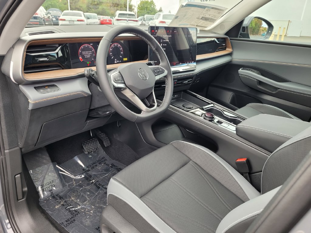 New 2027 Volkswagen Atlas SE FWD image 10