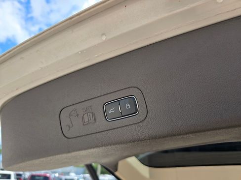 Used 2022 Lincoln Aviator Reserve RWD image 46