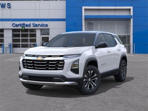 New 2026 Chevrolet Equinox LT w/ Convenience Package II image 6