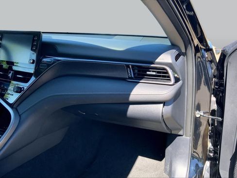 Used 2024 Toyota Camry XSE FWD image 18
