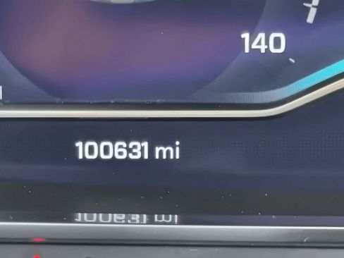 Used 2023 Chevrolet Tahoe LT w/ Luxury Package image 17