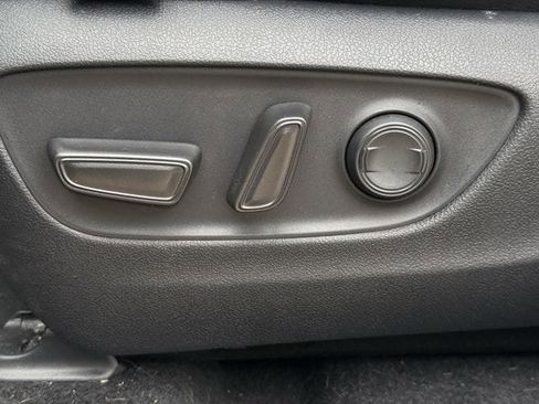 Used 2025 Toyota RAV4 XLE w/ Convenience Package image 27