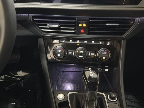 Certified 2024 Volkswagen Jetta SEL FWD image 32