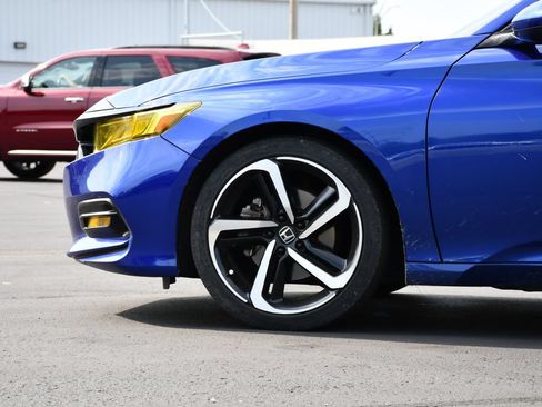 Used 2018 Honda Accord Sport image 12