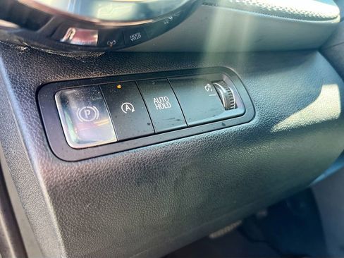 Used 2026 Chevrolet Equinox LT FWD image 10