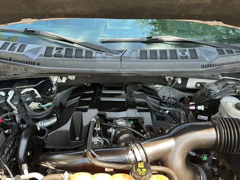 Used 2018 Ford F150 XL w/ Equipment Group 101A Mid AWD/4WD image 10