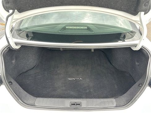 Used 2022 Nissan Sentra SV w/ Trunk Package image 29