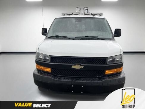 Used 2021 Chevrolet Express 2500 w/ Driver Convenience Package RWD image 2