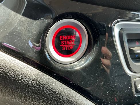 Used 2017 Honda Pilot Touring image 67