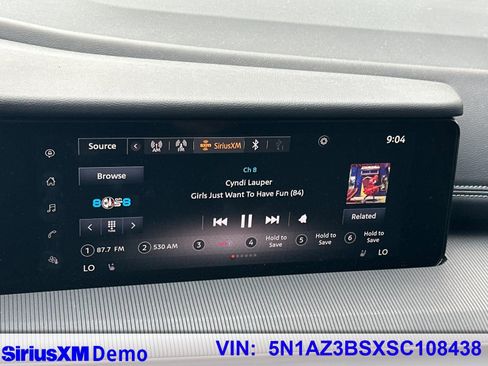 Used 2025 Nissan Murano SV AWD/4WD image 25