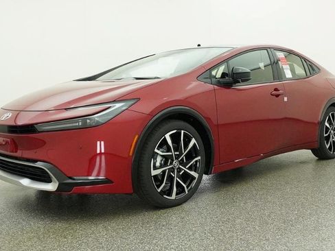 New 2026 Toyota Prius Plug-In Hybrid FWD image 5