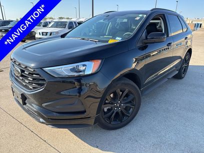 Used 2022 Ford Edge SE w/ Black Appearance Package