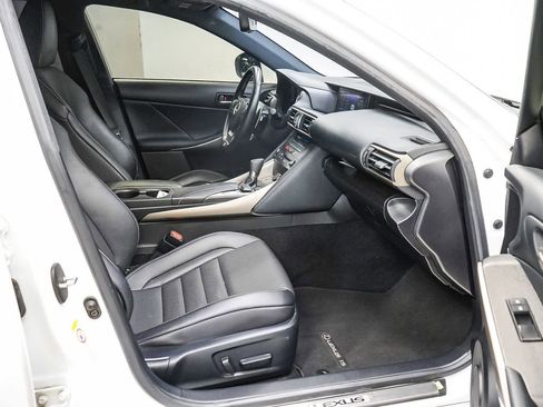 Used 2019 Lexus IS 300 F Sport image 17