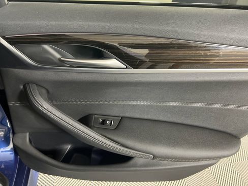 Used 2023 BMW 540i w/ M Sport Package RWD image 19