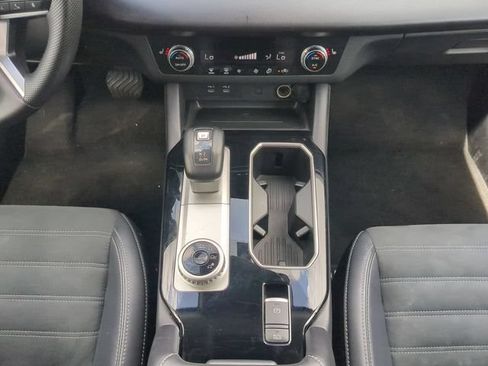 Used 2025 Mitsubishi Outlander SE FWD image 22