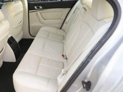 Used 2009 Lincoln MKS image 12