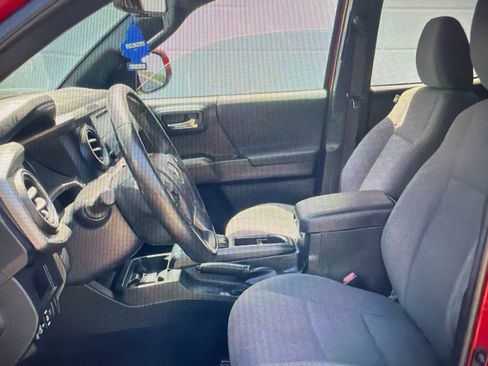 Used 2019 Toyota Tacoma TRD Sport RWD image 13