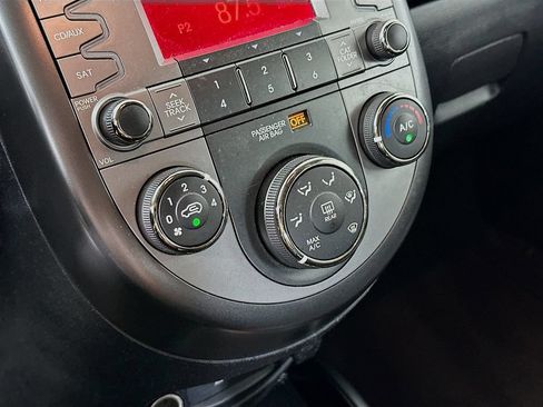 Used 2011 Kia Soul + w/ Audio Pkg FWD image 14