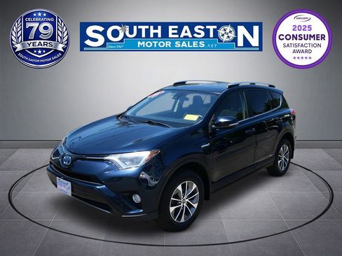 Used 2018 Toyota RAV4 XLE w/ Convenience Package AWD/4WD image 1