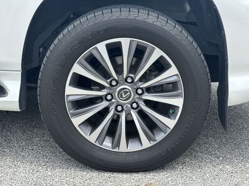 Used 2023 Lexus GX 460 Luxury AWD/4WD image 12