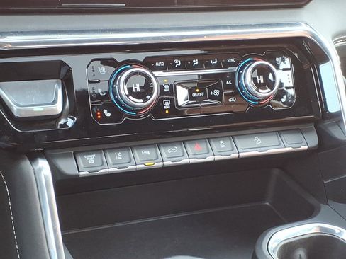 Used 2025 GMC Sierra 2500 Denali Ultimate w/ LPO, GMC Protection Package image 21