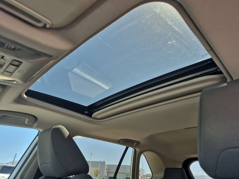 Used 2019 Toyota RAV4 XLE AWD/4WD image 35