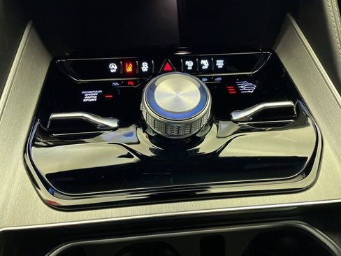 New 2025 Jeep Wagoneer Series II image 9