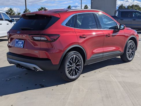 New 2026 Ford Escape SE w/ Class II Trailer Tow Package image 4