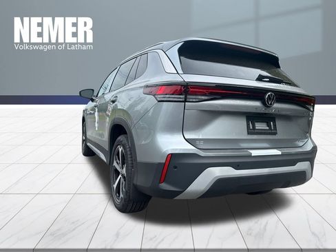 New 2026 Volkswagen Tiguan SE AWD/4WD image 2