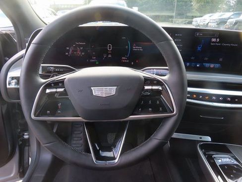 Used 2024 Cadillac Lyriq Luxury image 19