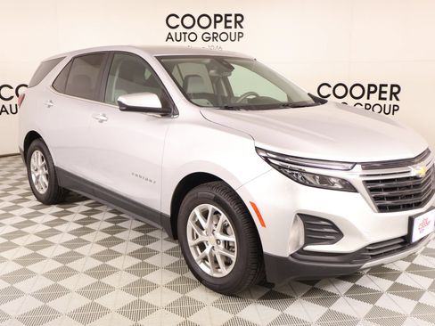 Used 2022 Chevrolet Equinox LT FWD image 1