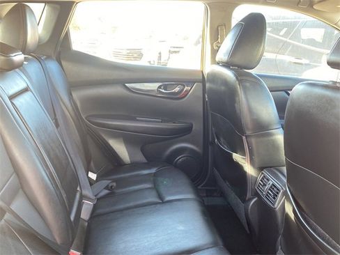 Used 2021 Nissan Rogue Sport SL w/ Premium Package image 13