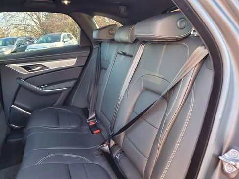 Used 2024 Jaguar F-PACE R-Dynamic S image 10