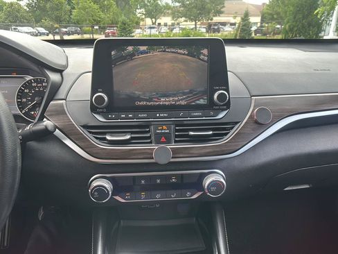 Used 2023 Nissan Altima 2.5 SV FWD image 33