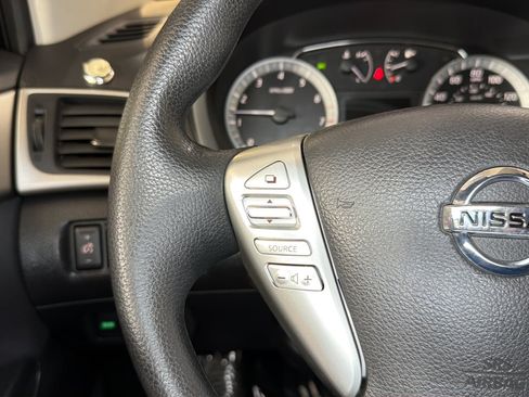 Used 2014 Nissan Sentra SV FWD image 27