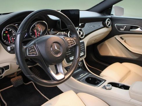 Used 2018 Mercedes-Benz CLA 250 image 2