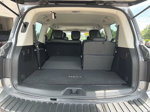 Used 2023 Nissan Armada SL AWD/4WD image 12