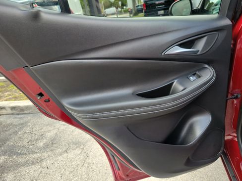 Used 2024 Buick Encore GX Avenir image 11