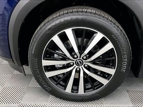 New 2025 Nissan Pathfinder Platinum w/ Lighting Package (N93) image 12