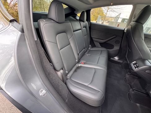 Used 2024 Tesla Model Y Performance image 56